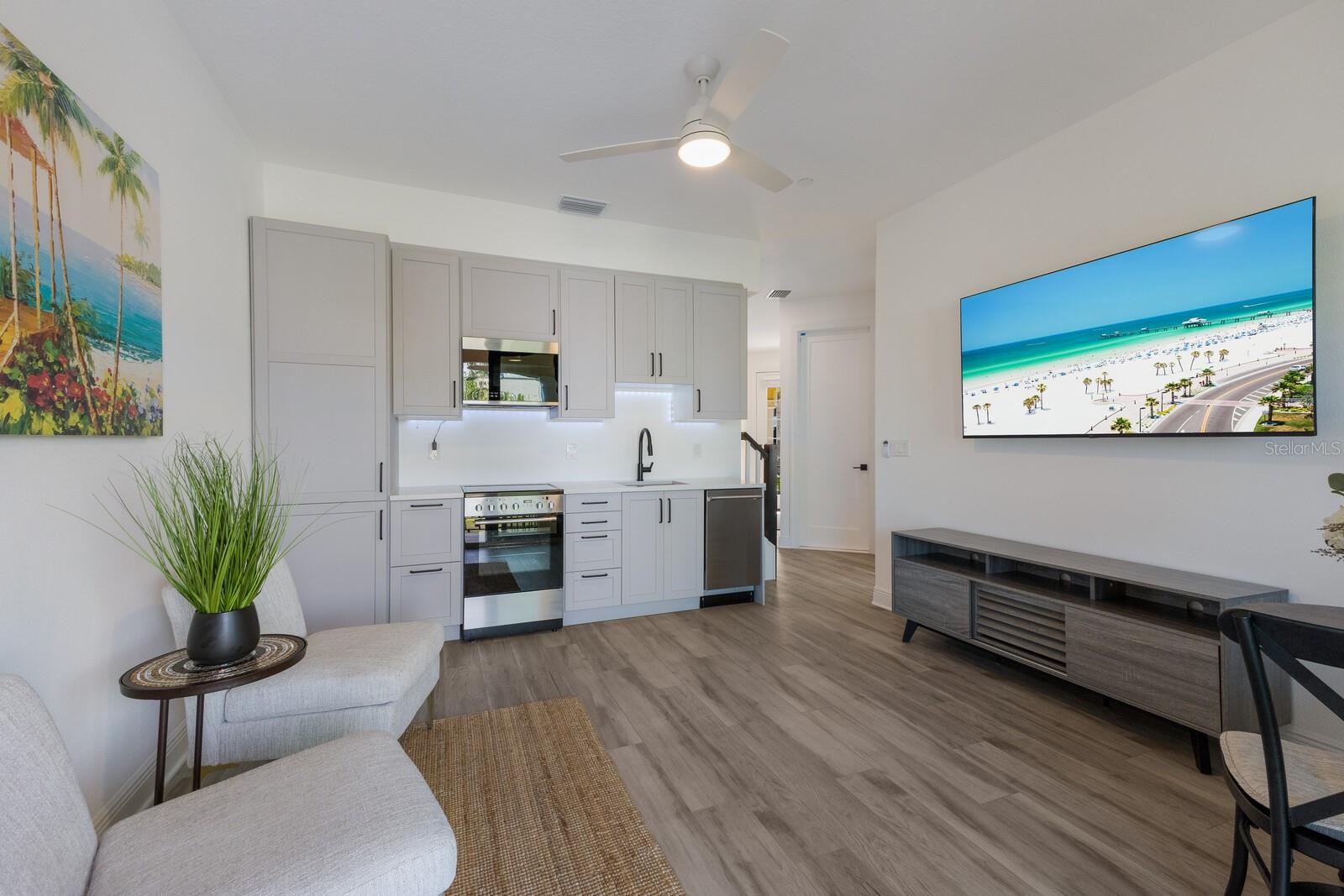 1450 SILVIA SHORES DR, APOLLO BEACH, FL, 33572