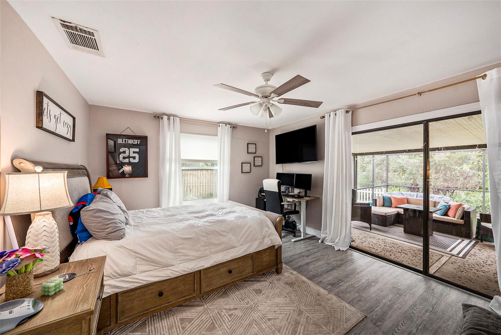 16048 DAWNVIEW DR, TAMPA, FL, 33624