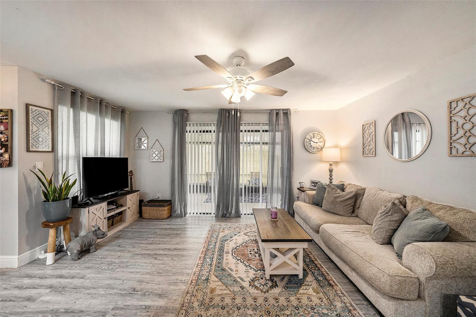 16048 DAWNVIEW DR, TAMPA, FL, 33624