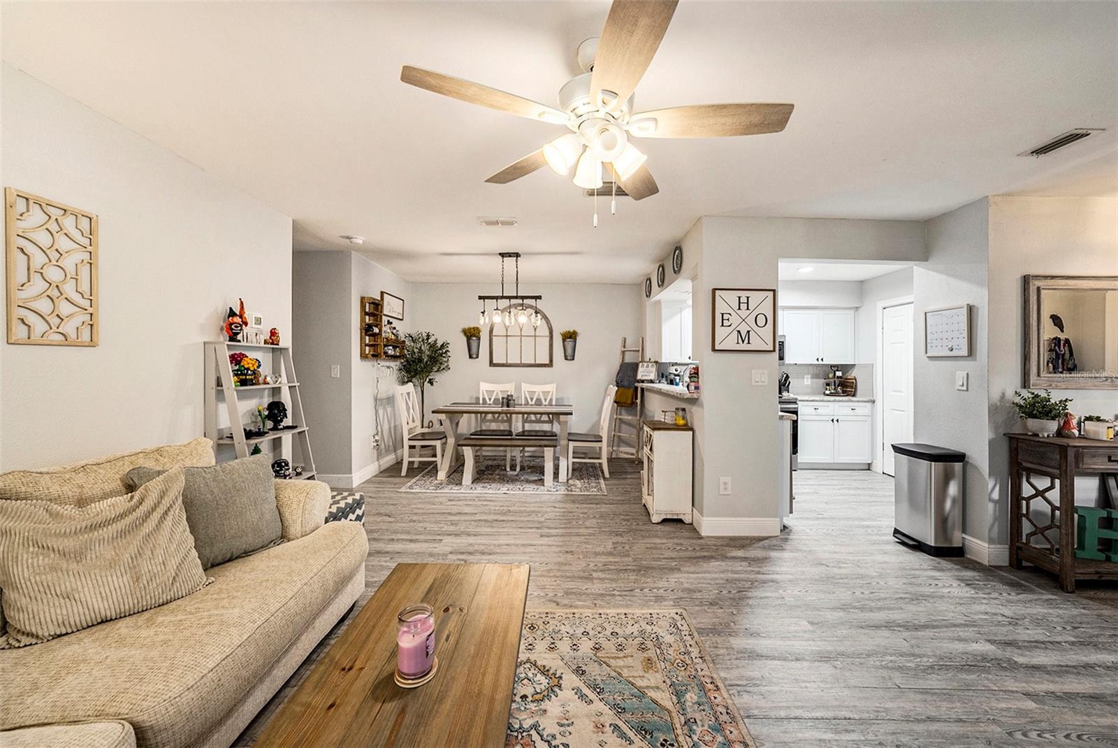 16048 DAWNVIEW DR, TAMPA, FL, 33624