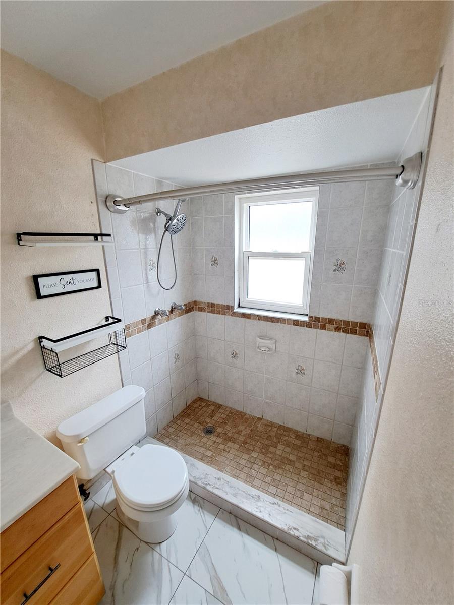 6871 64TH AVE N, PINELLAS PARK, FL, 33781
