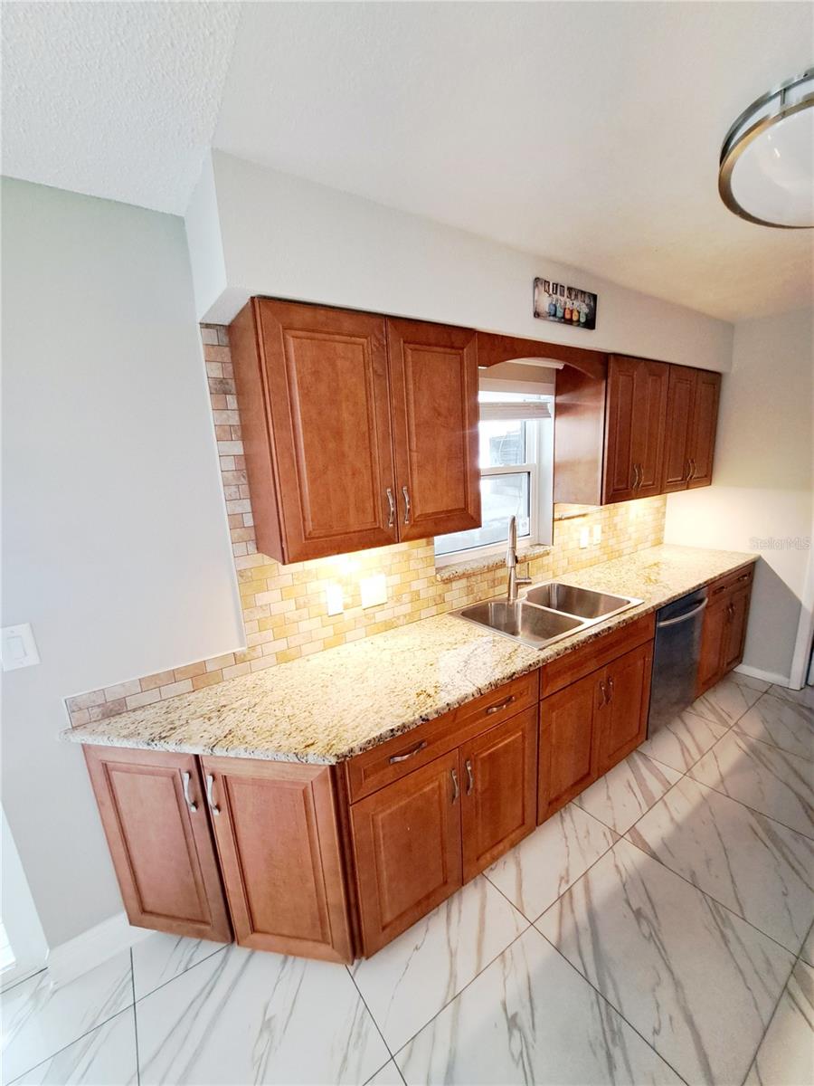6871 64TH AVE N, PINELLAS PARK, FL, 33781