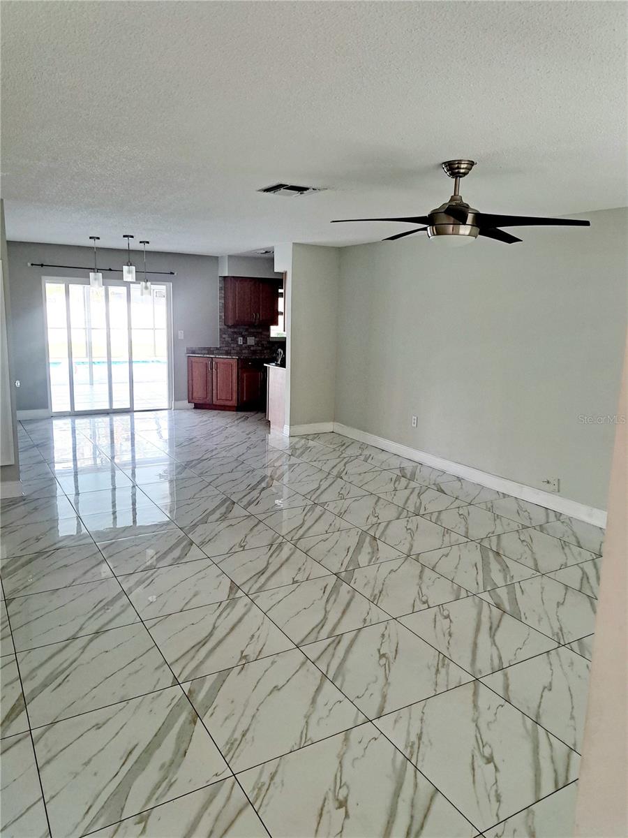 6871 64TH AVE N, PINELLAS PARK, FL, 33781