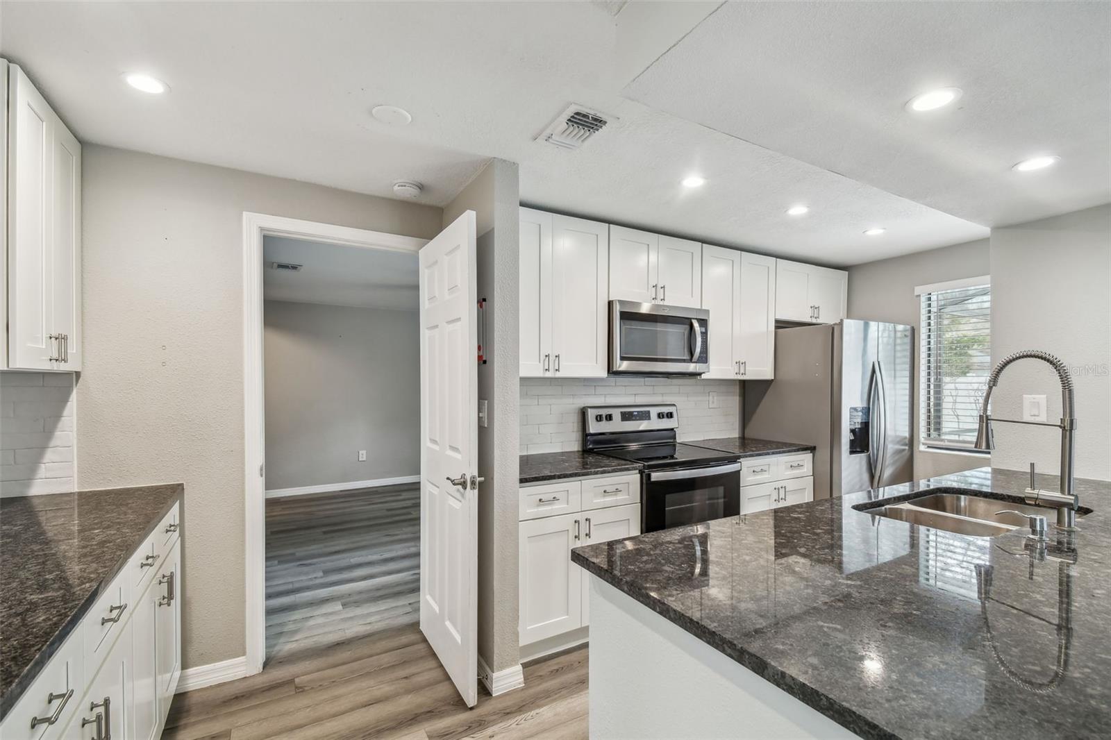 5822 SILVER MOON AVE, TAMPA, FL, 33625