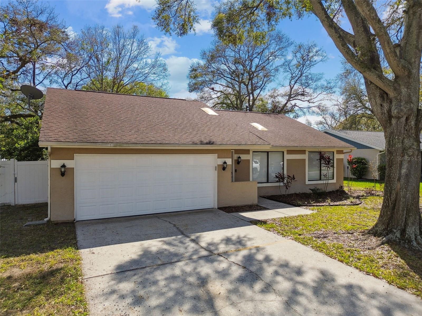 5822 SILVER MOON AVE, TAMPA, FL, 33625