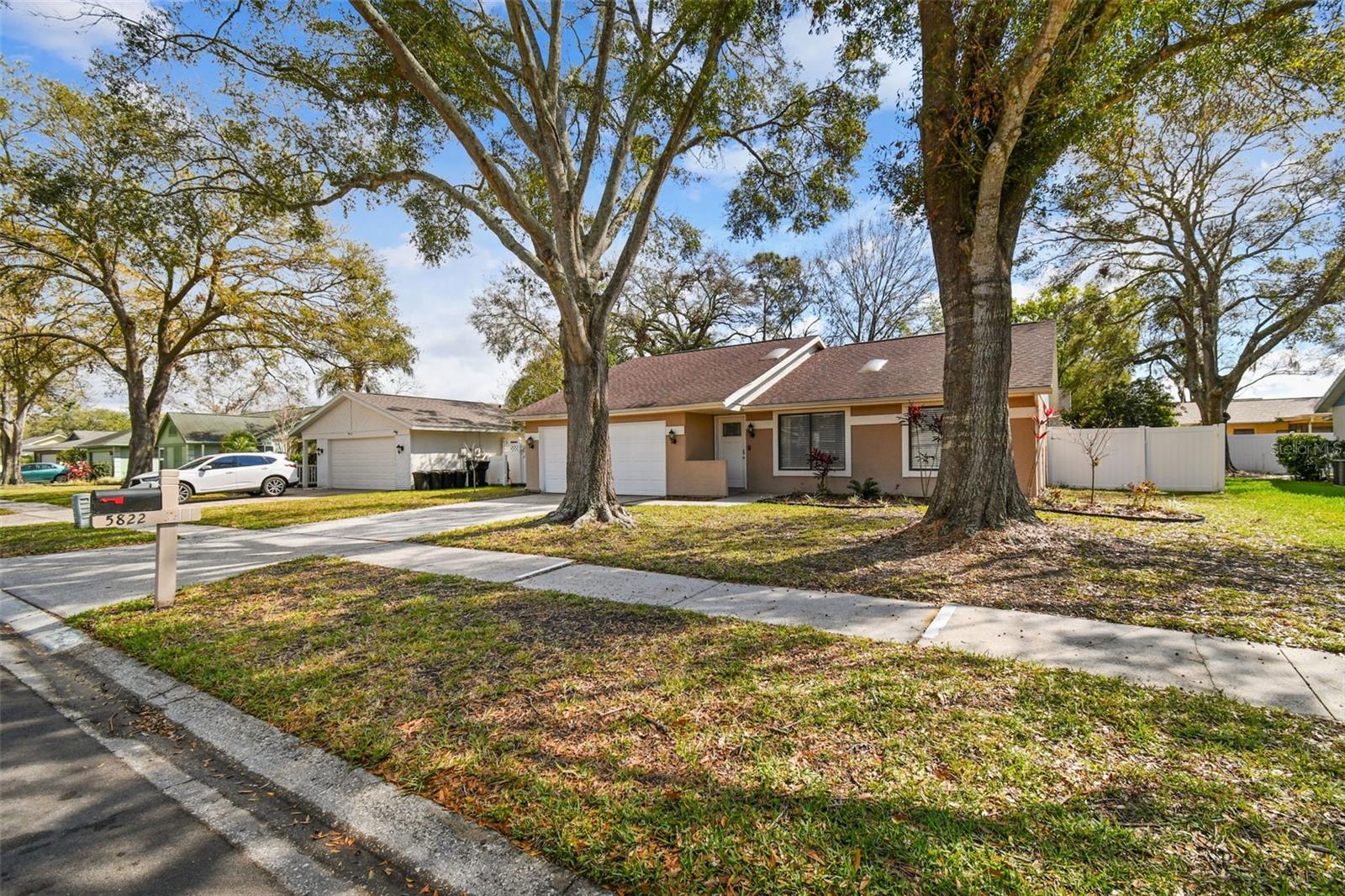 5822 SILVER MOON AVE, TAMPA, FL, 33625