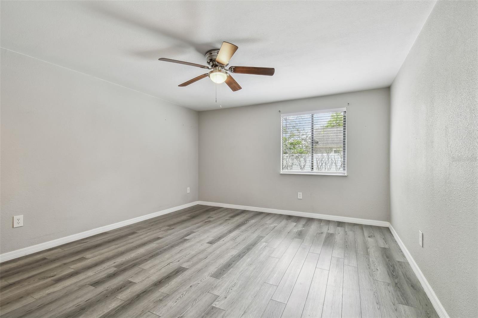5822 SILVER MOON AVE, TAMPA, FL, 33625
