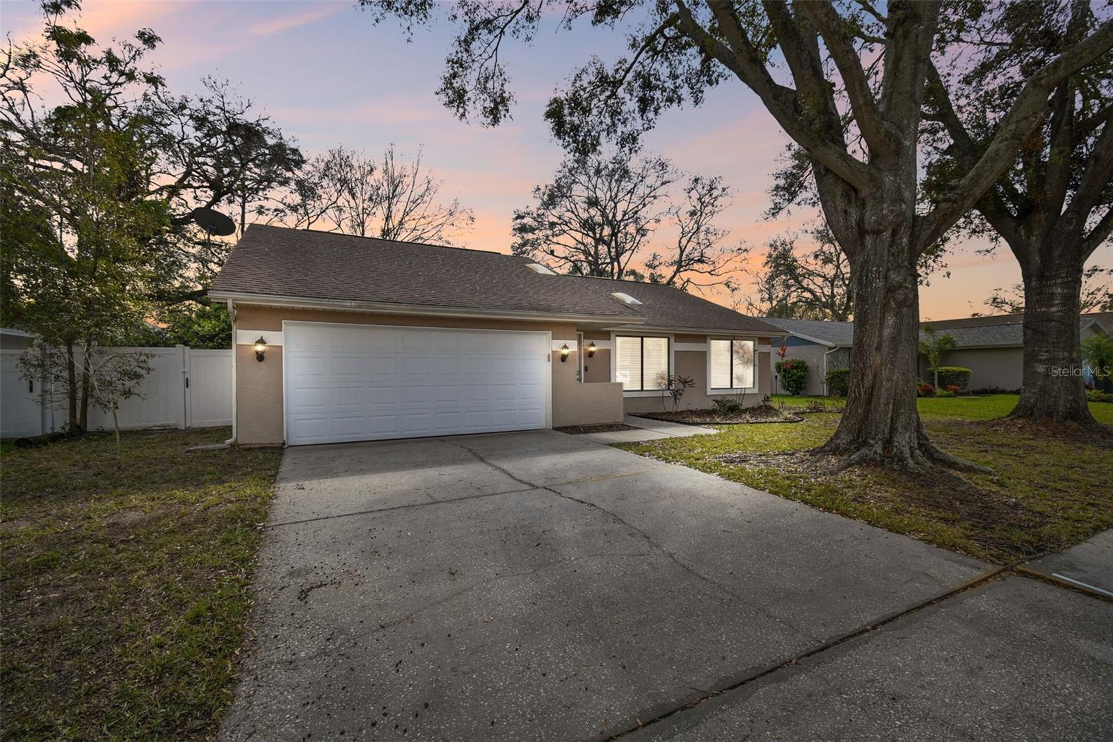 5822 SILVER MOON AVE, TAMPA, FL, 33625