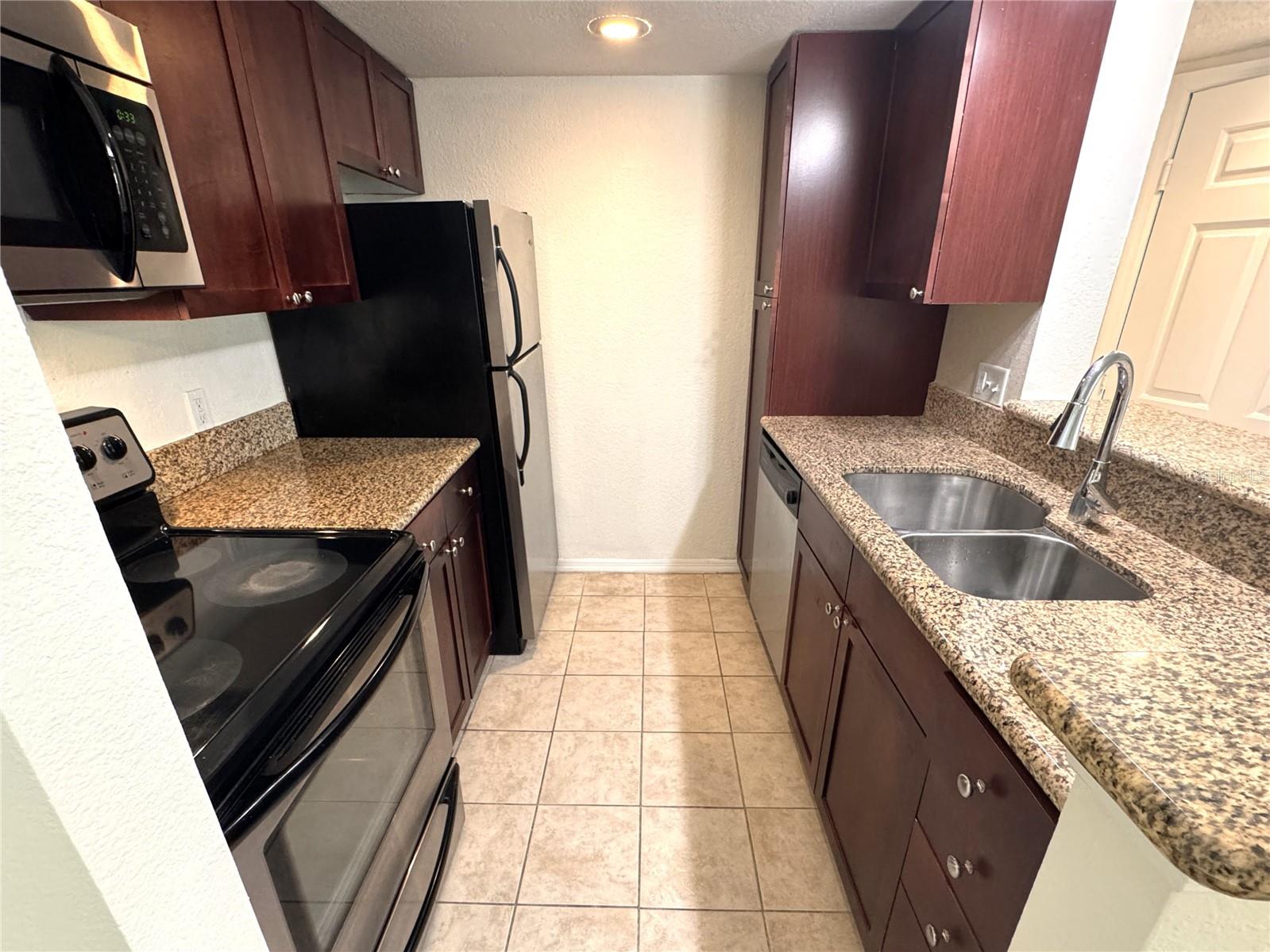 5124 CONROY RD #633, ORLANDO, FL, 32811