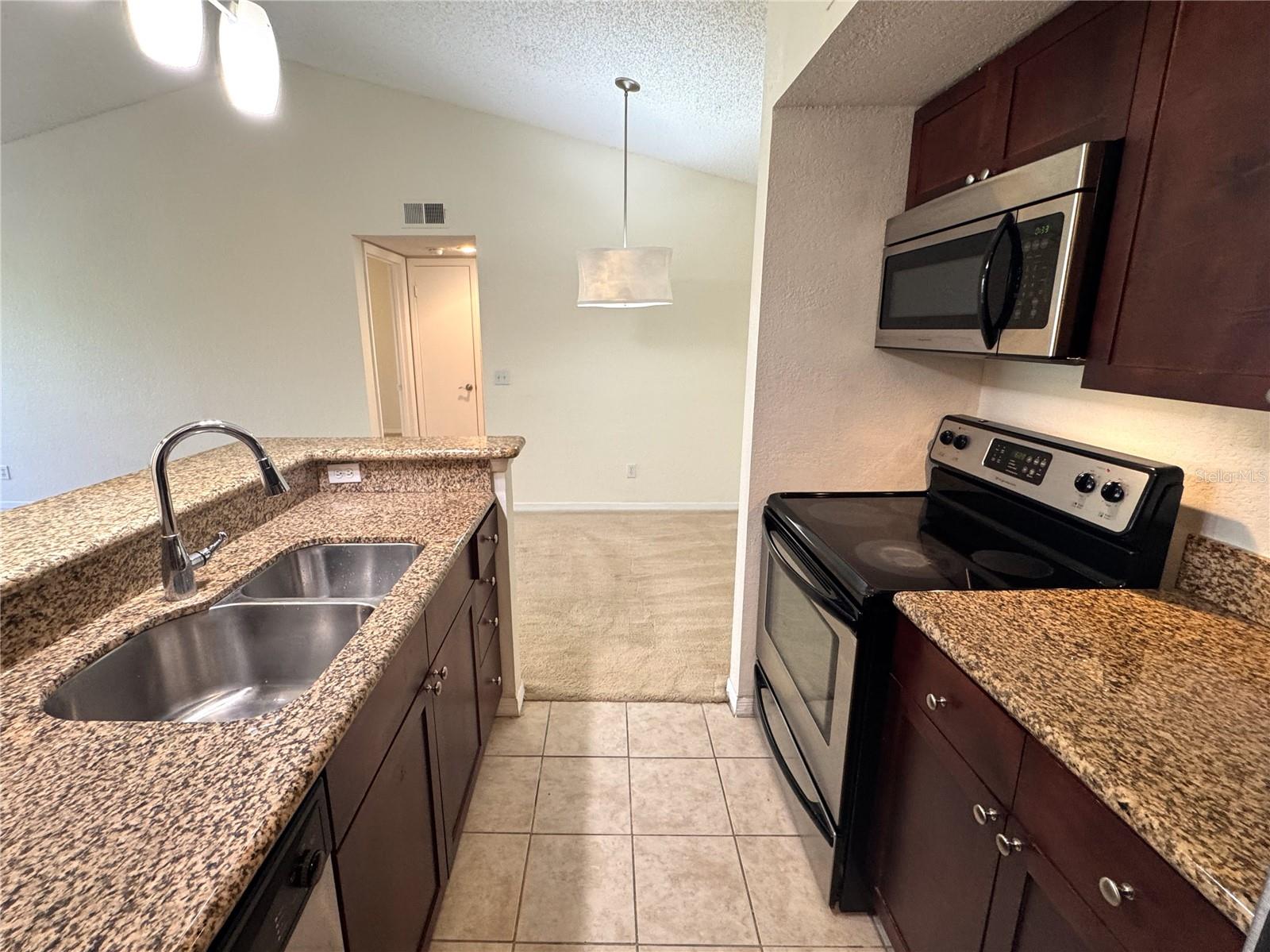 5124 CONROY RD #633, ORLANDO, FL, 32811