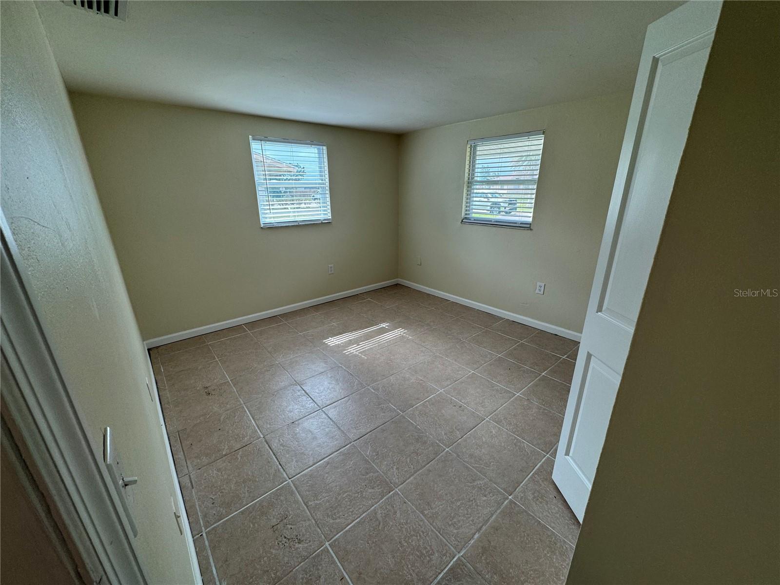 2111 FORKED CREEK DR, ENGLEWOOD, FL, 34223