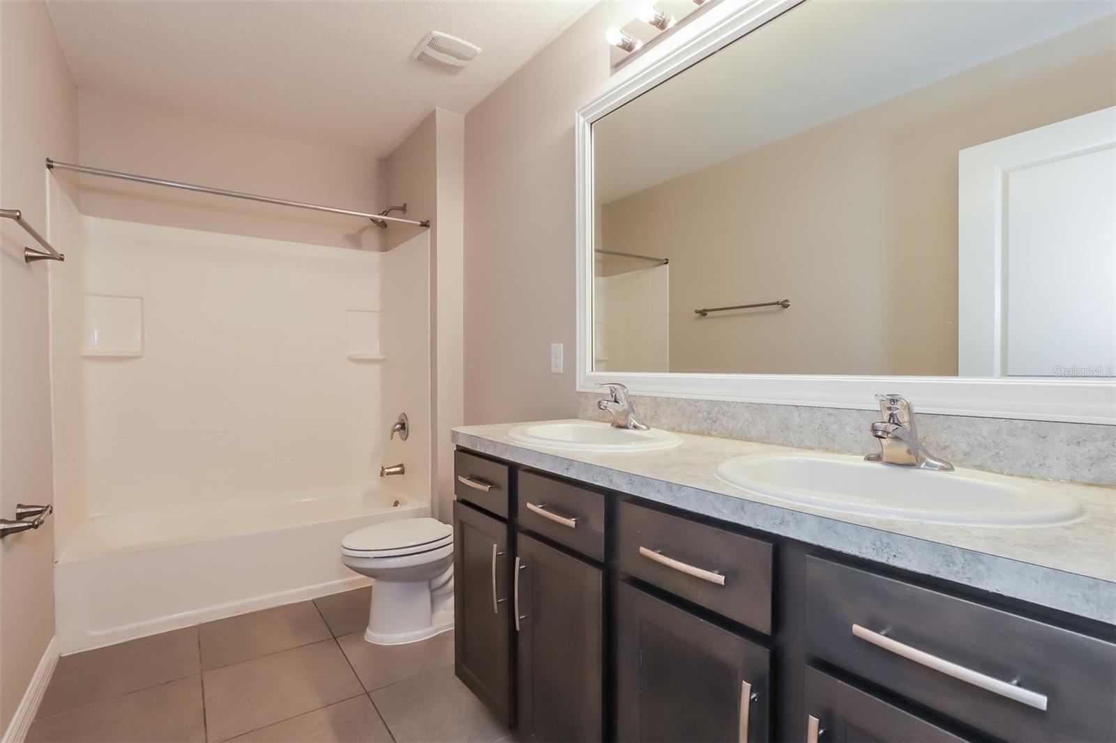 2303 ASHBERRY RIDGE DR, PLANT CITY, FL, 33563