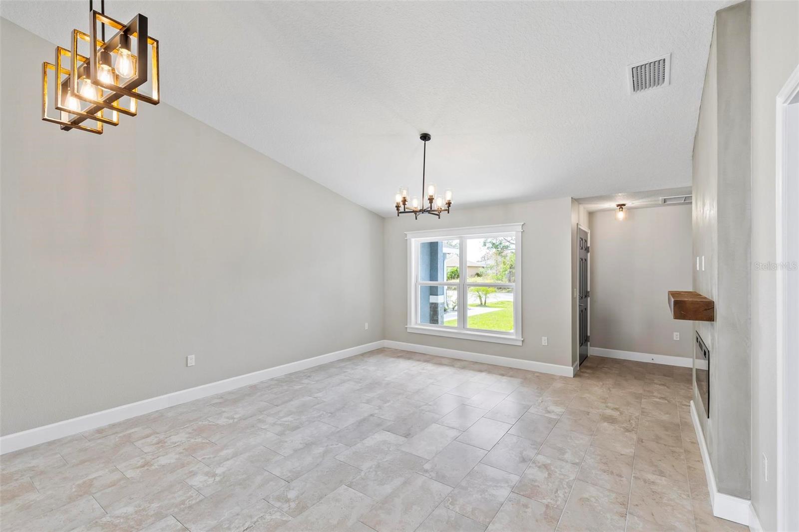 86 LARAMIE DR, PALM COAST, FL, 32137