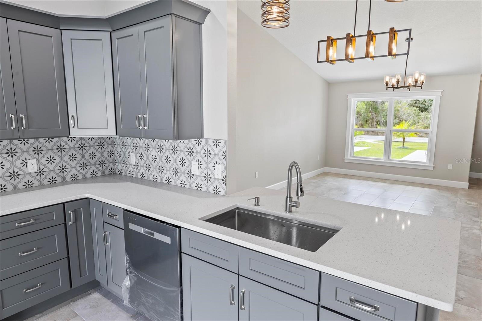 86 LARAMIE DR, PALM COAST, FL, 32137