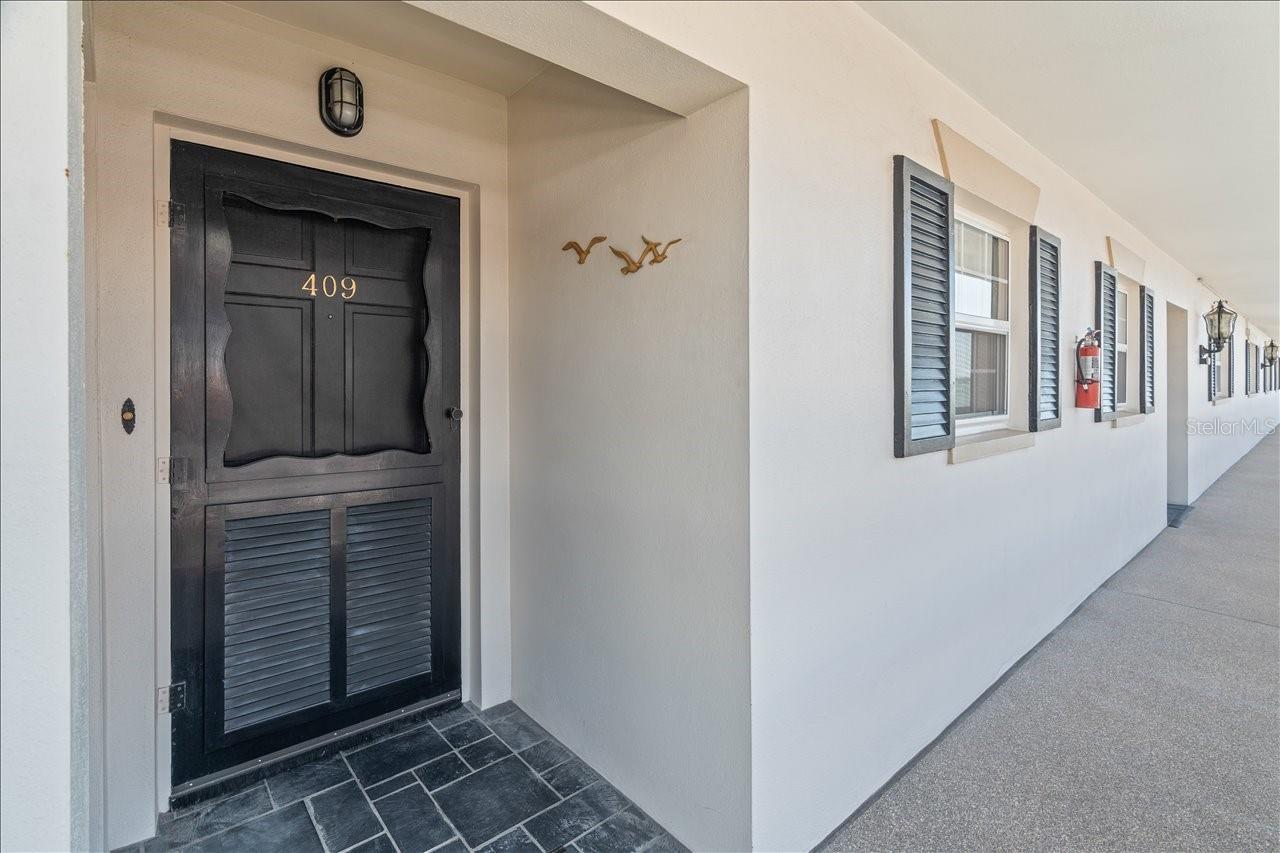 131 BLUFF VIEW DR #409, BELLEAIR BLUFFS, FL, 33770