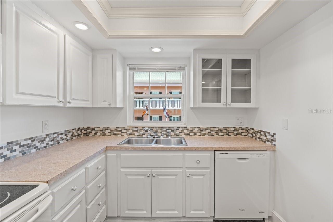 131 BLUFF VIEW DR #409, BELLEAIR BLUFFS, FL, 33770