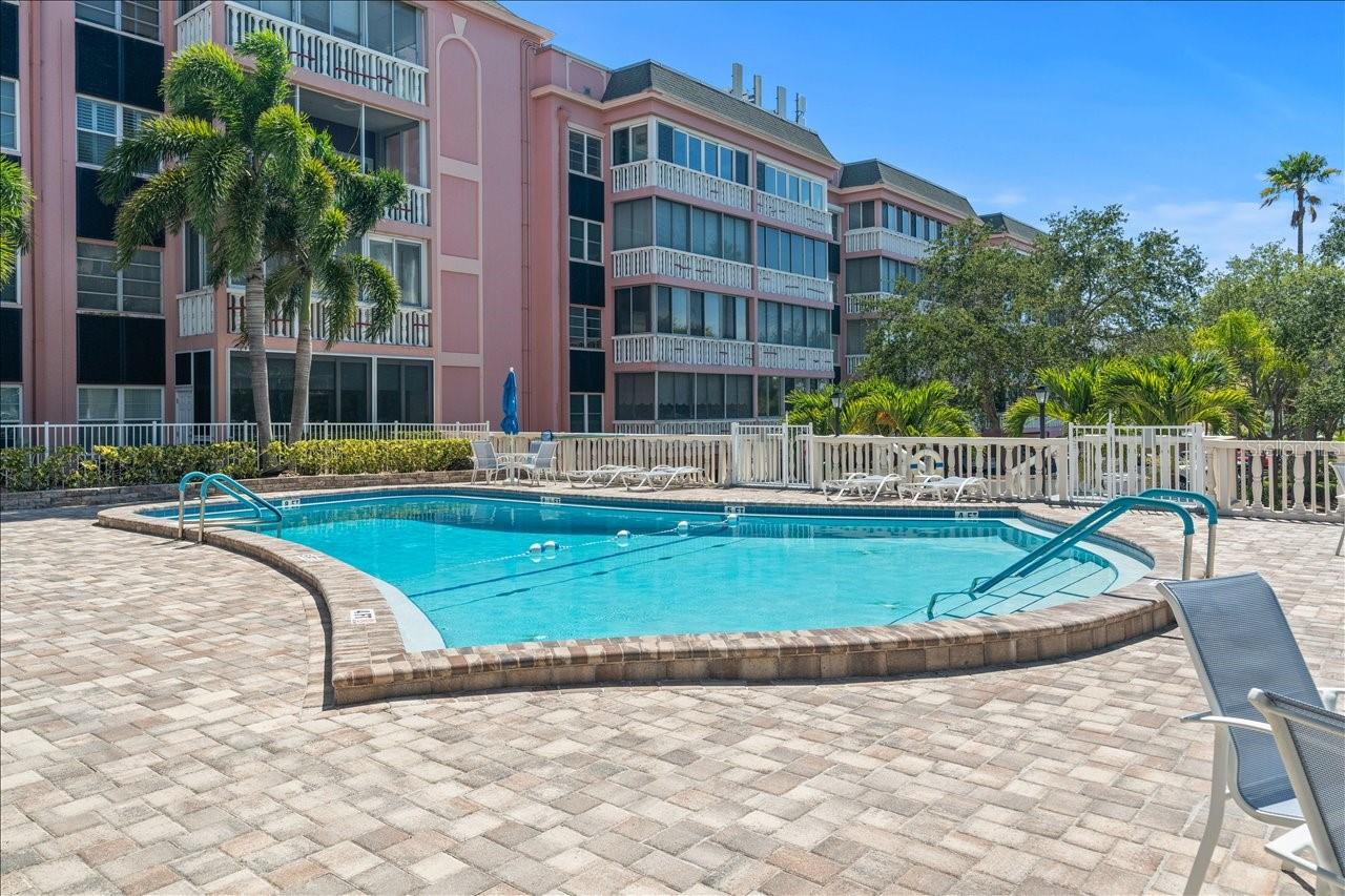 131 BLUFF VIEW DR #409, BELLEAIR BLUFFS, FL, 33770