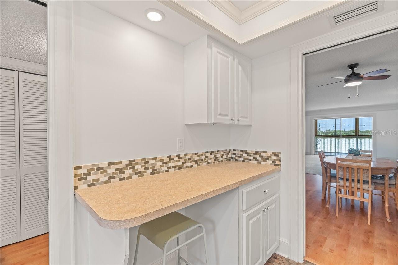 131 BLUFF VIEW DR #409, BELLEAIR BLUFFS, FL, 33770