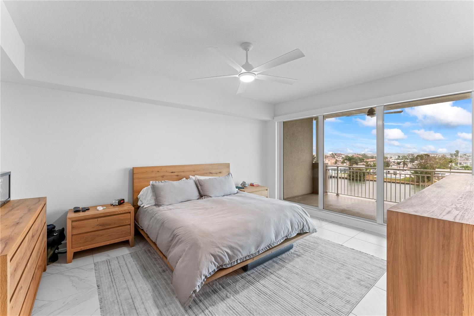125 ISLAND WAY #404, CLEARWATER BEACH, FL, 33767