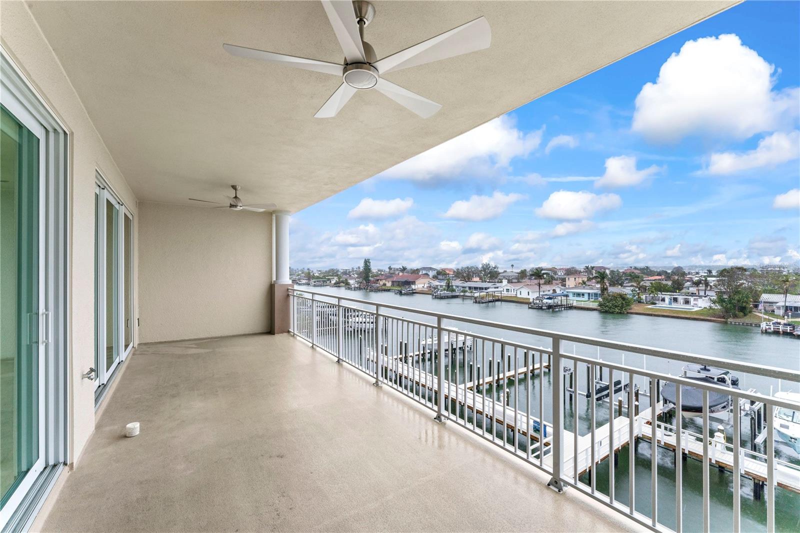 125 ISLAND WAY #404, CLEARWATER BEACH, FL, 33767