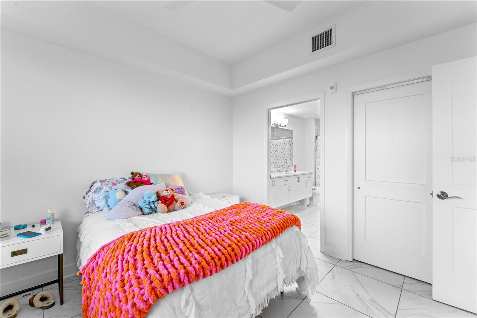 125 ISLAND WAY #404, CLEARWATER BEACH, FL, 33767