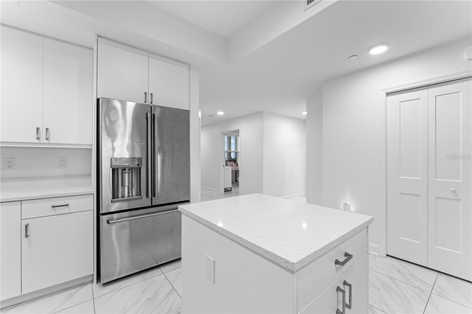 125 ISLAND WAY #404, CLEARWATER BEACH, FL, 33767