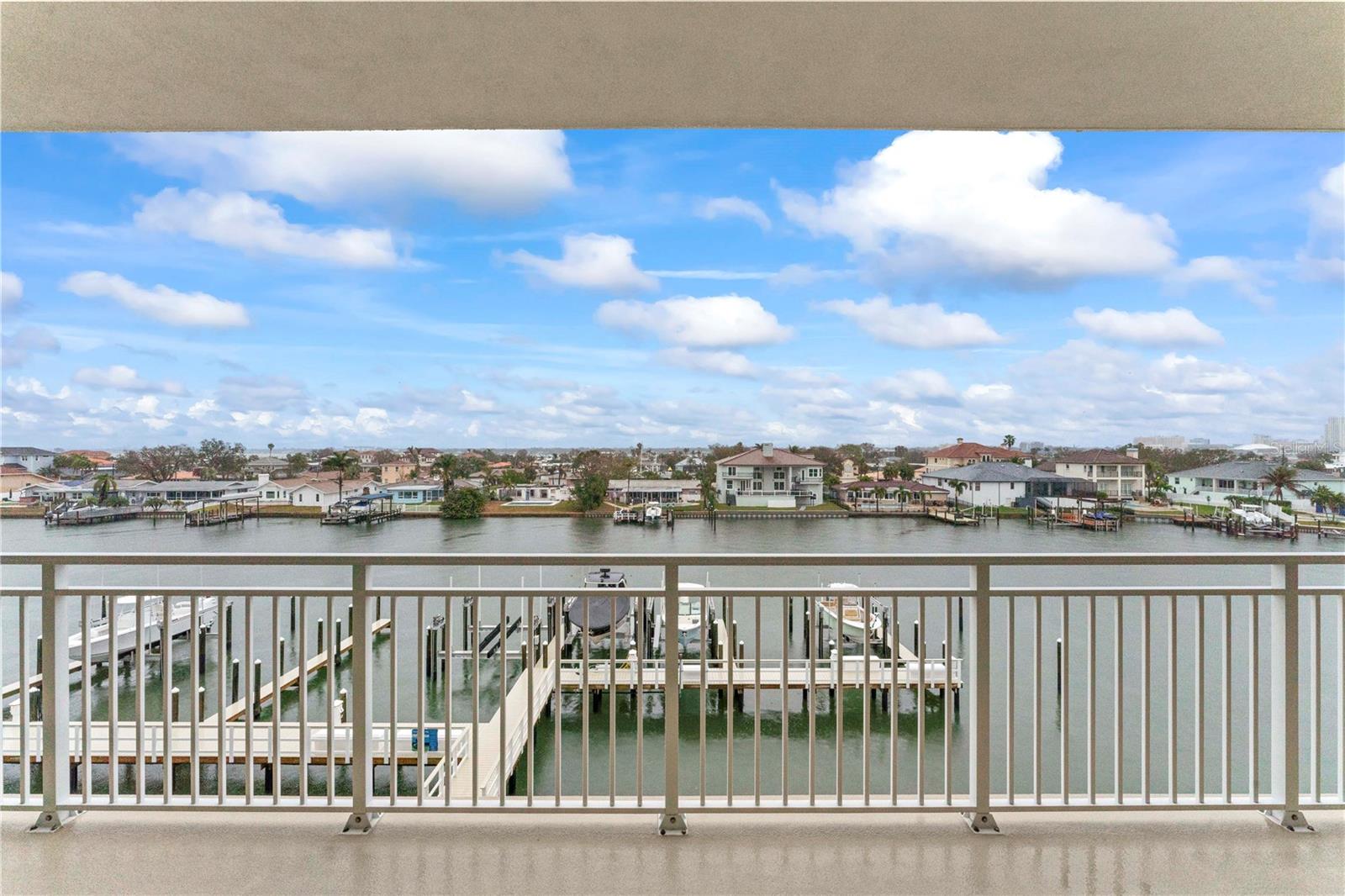 125 ISLAND WAY #404, CLEARWATER BEACH, FL, 33767