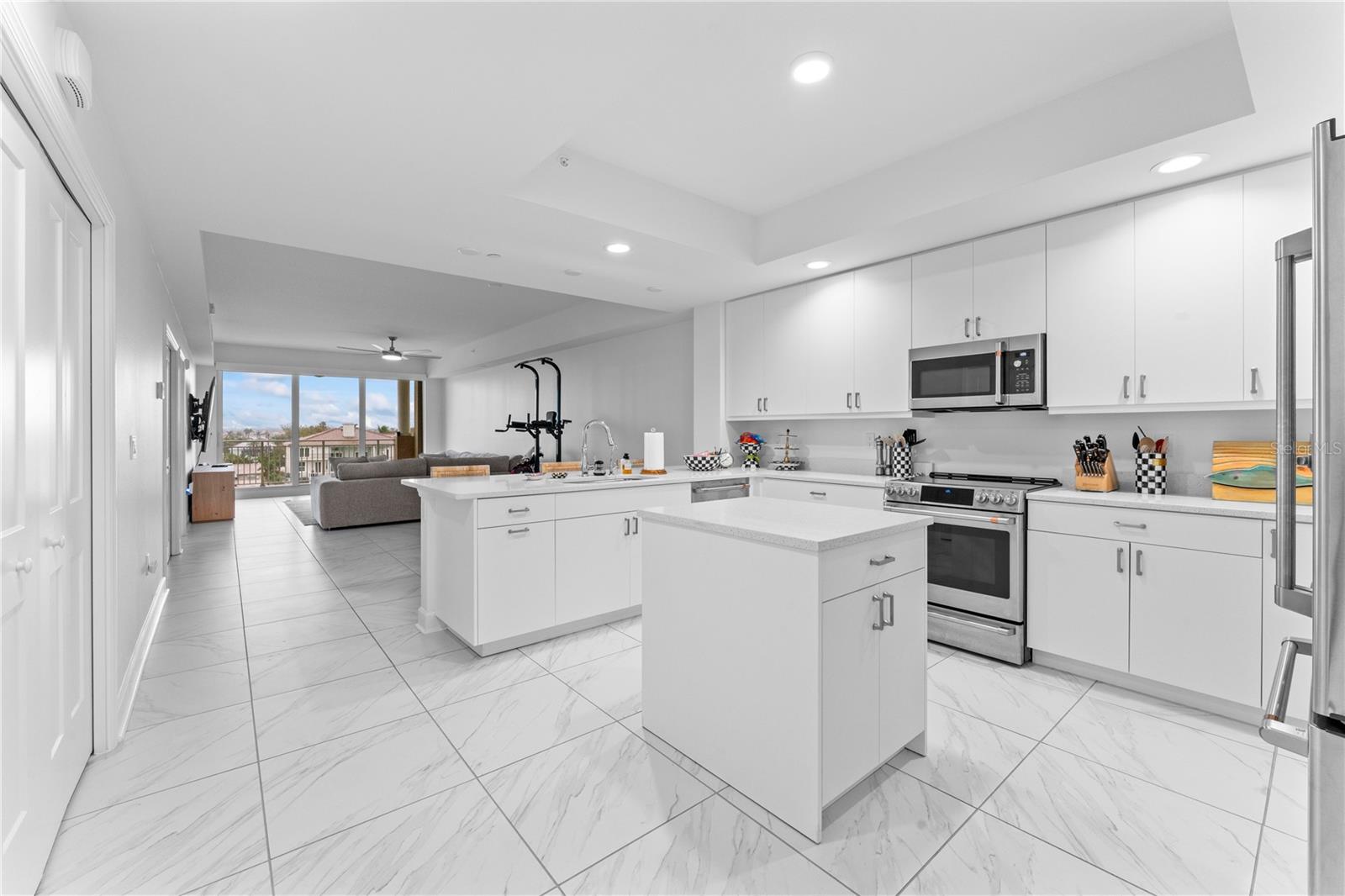 125 ISLAND WAY #404, CLEARWATER BEACH, FL, 33767