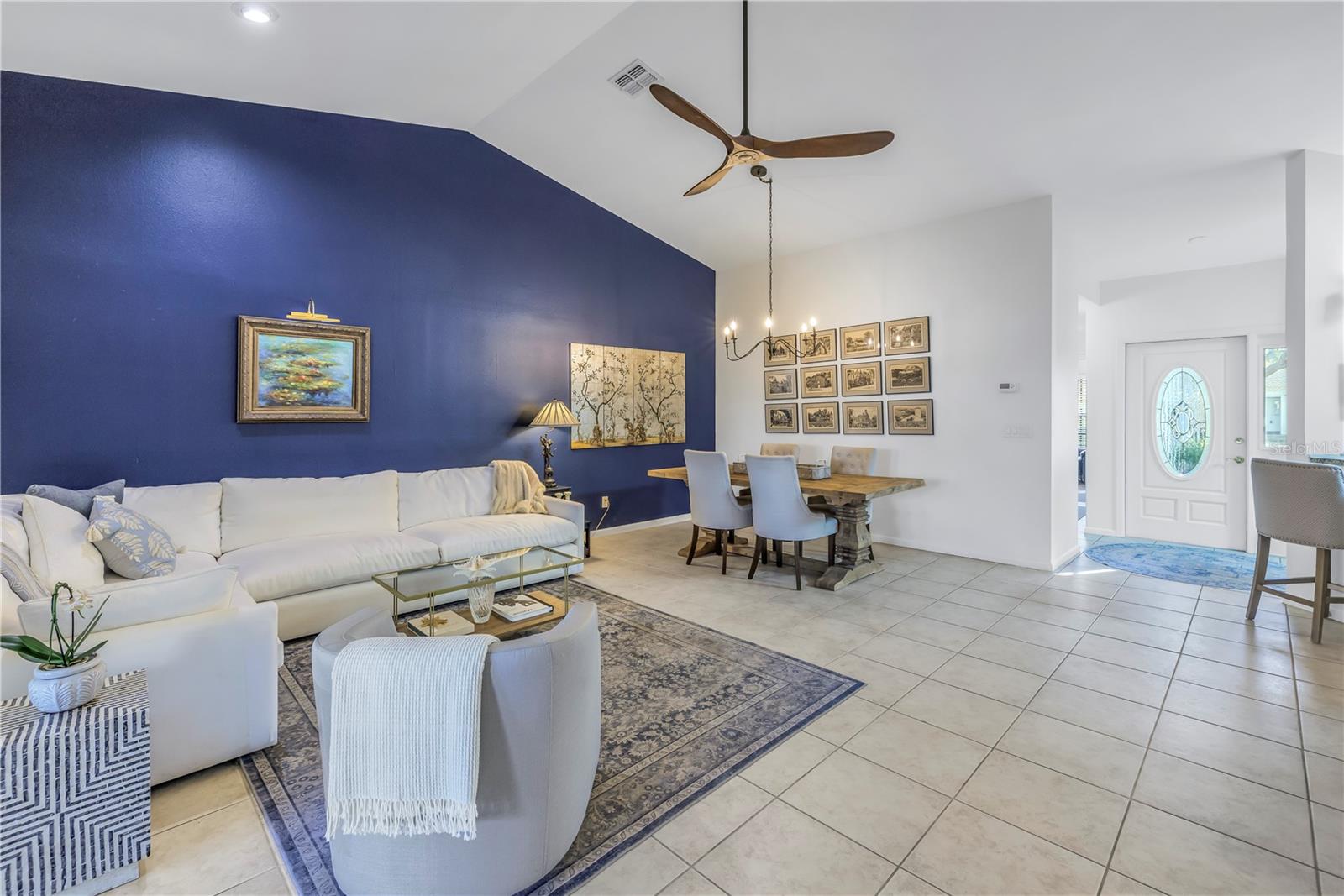992 SAN CARLOS CT NE, ST PETERSBURG, FL, 33702