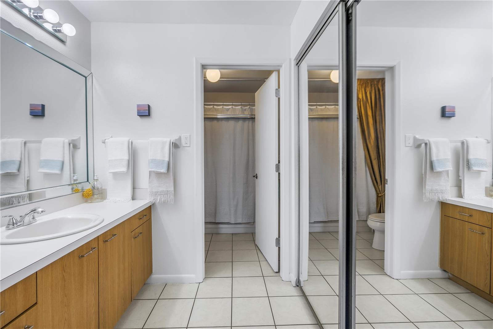 992 SAN CARLOS CT NE, ST PETERSBURG, FL, 33702