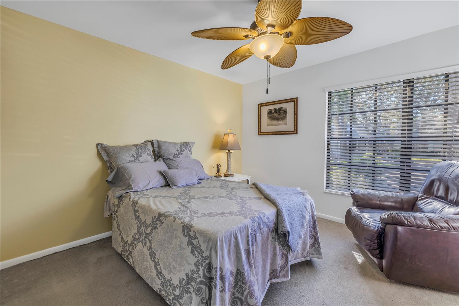 992 SAN CARLOS CT NE, ST PETERSBURG, FL, 33702