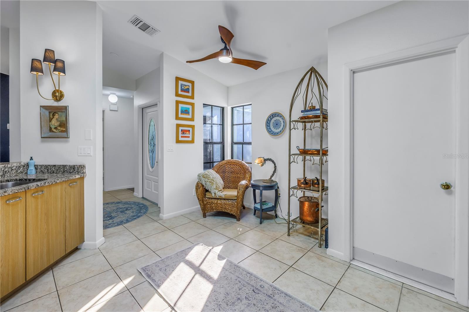 992 SAN CARLOS CT NE, ST PETERSBURG, FL, 33702