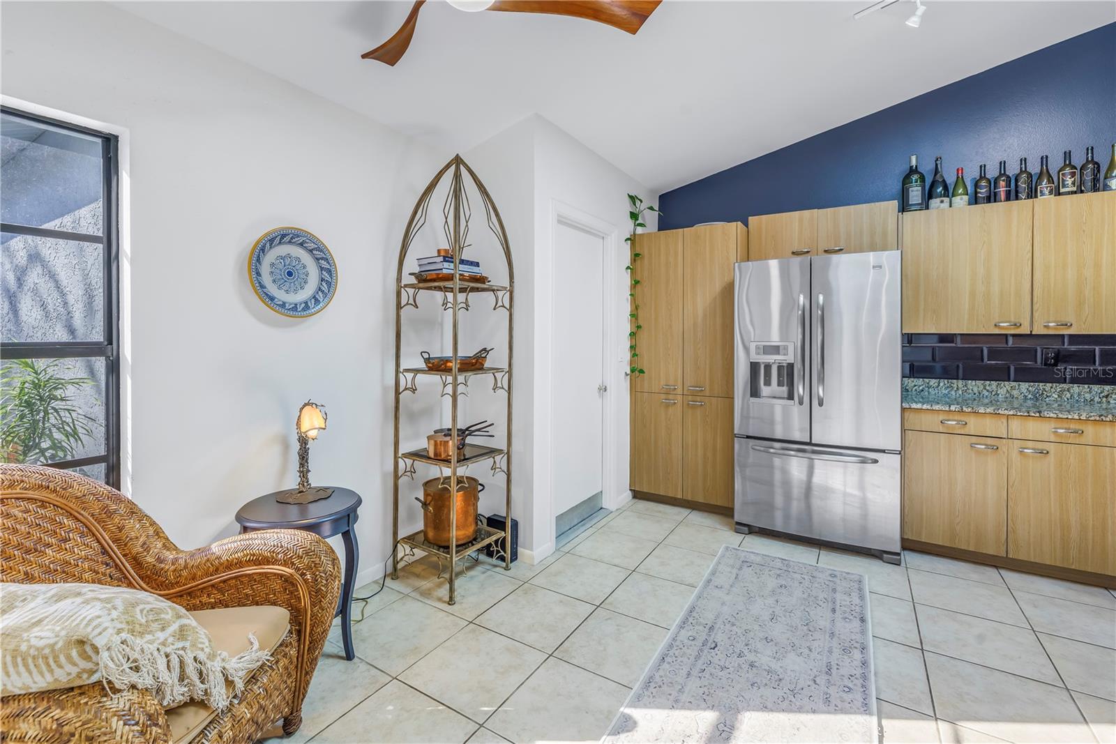 992 SAN CARLOS CT NE, ST PETERSBURG, FL, 33702