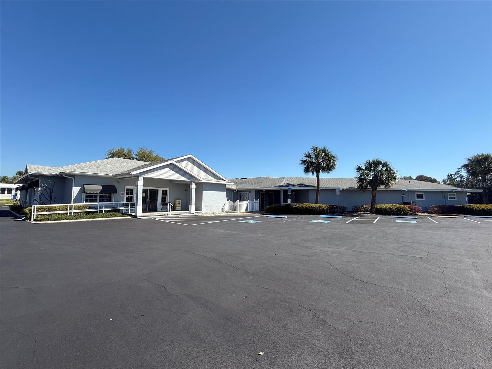 1127 BELMONT CIR, TAVARES, FL, 32778