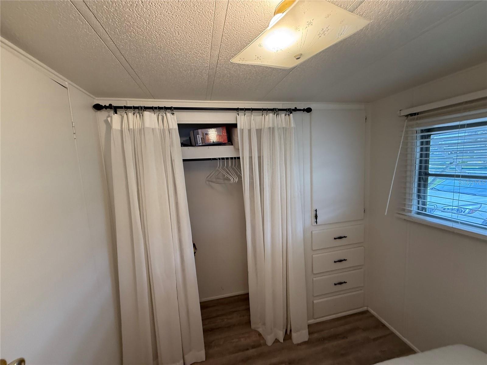 1127 BELMONT CIR, TAVARES, FL, 32778