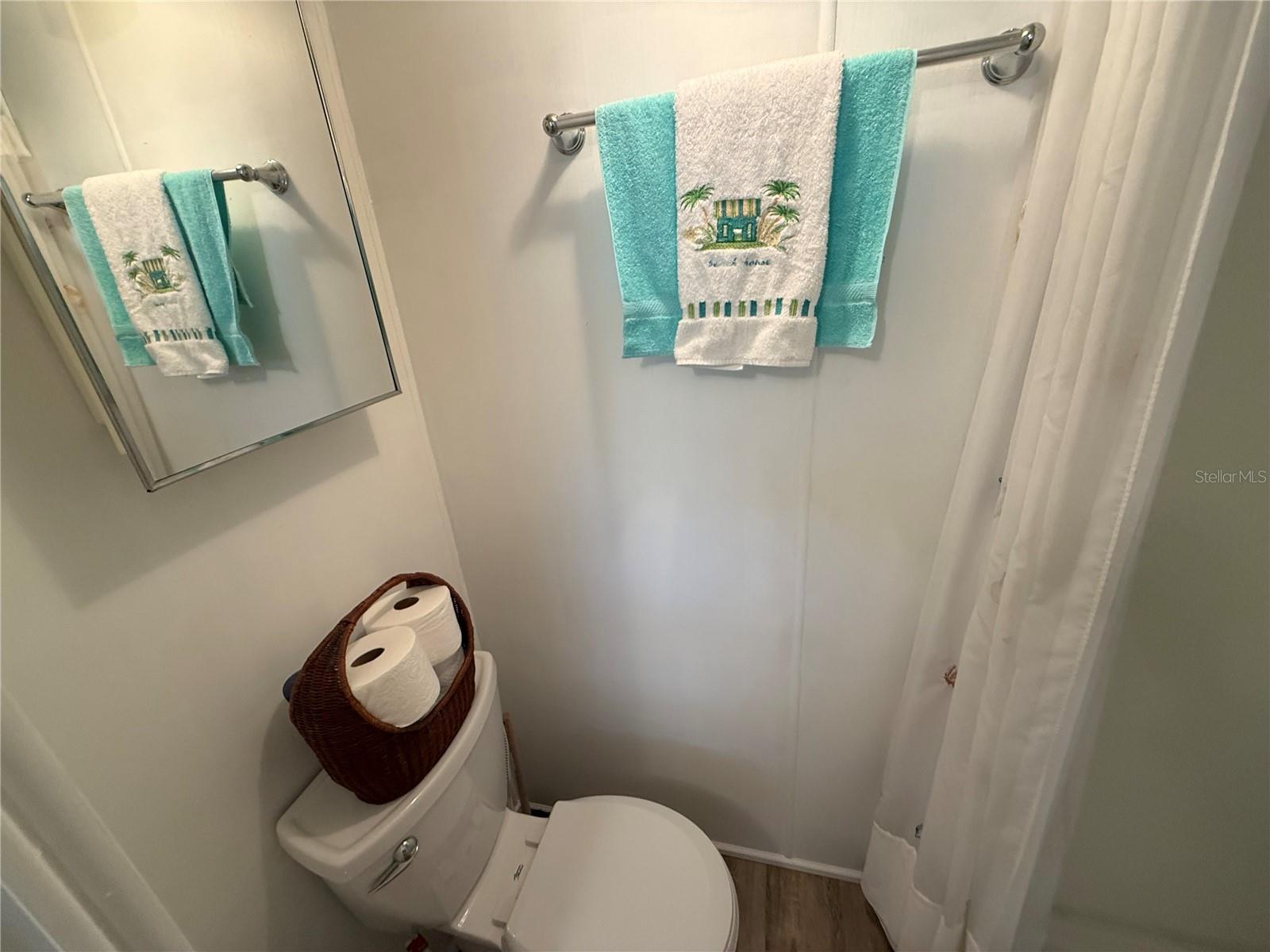 1127 BELMONT CIR, TAVARES, FL, 32778