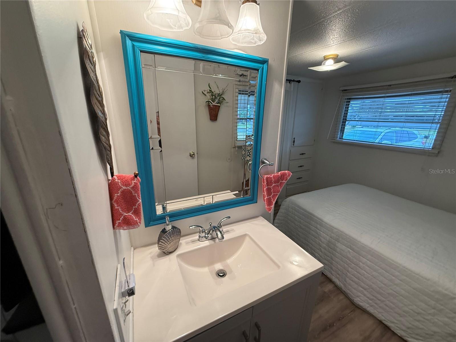 1127 BELMONT CIR, TAVARES, FL, 32778