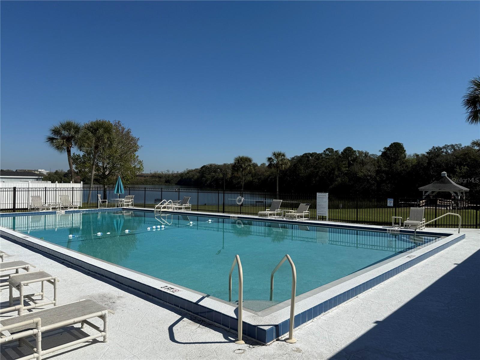 1127 BELMONT CIR, TAVARES, FL, 32778