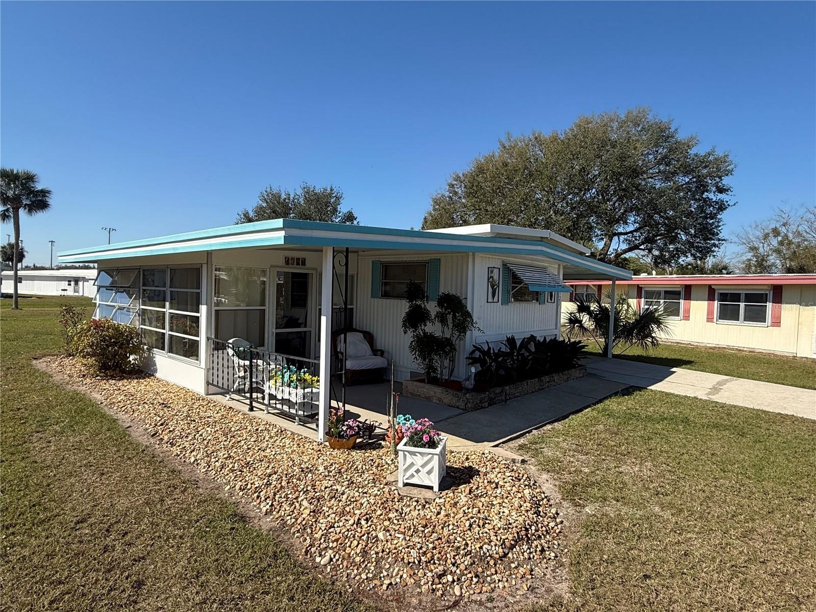1127 BELMONT CIR, TAVARES, FL, 32778