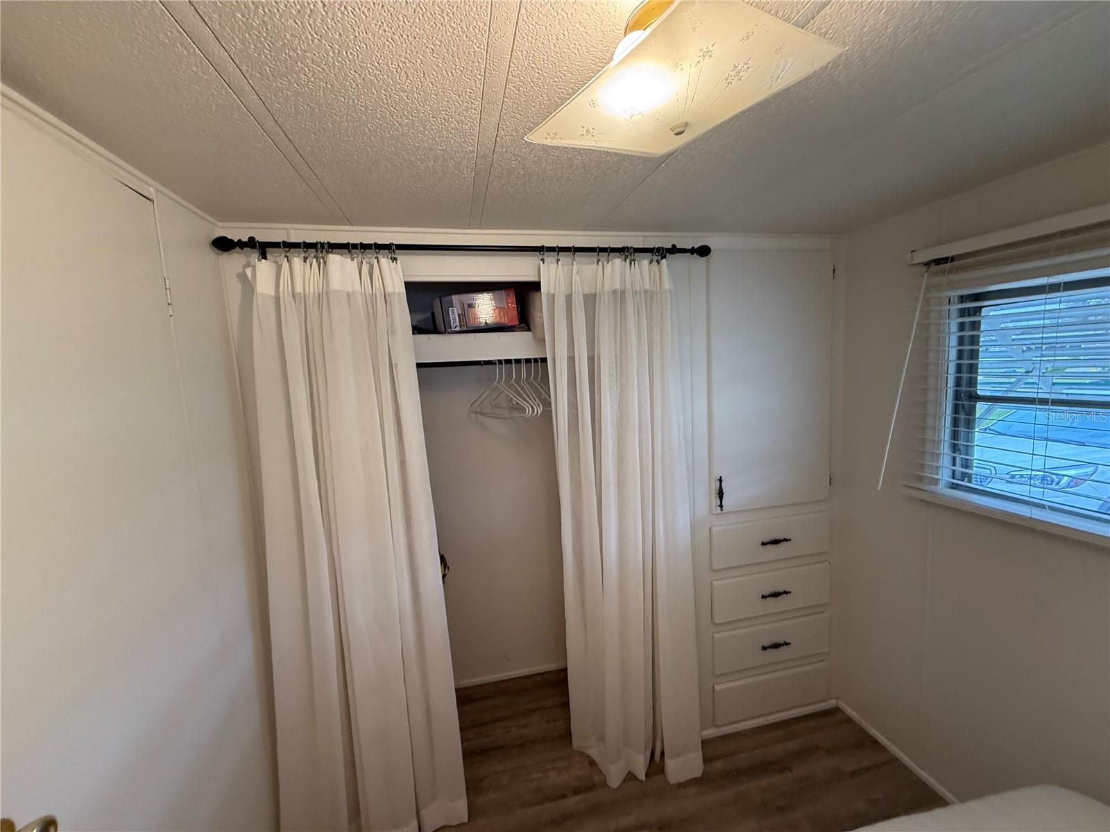 1127 BELMONT CIR, TAVARES, FL, 32778