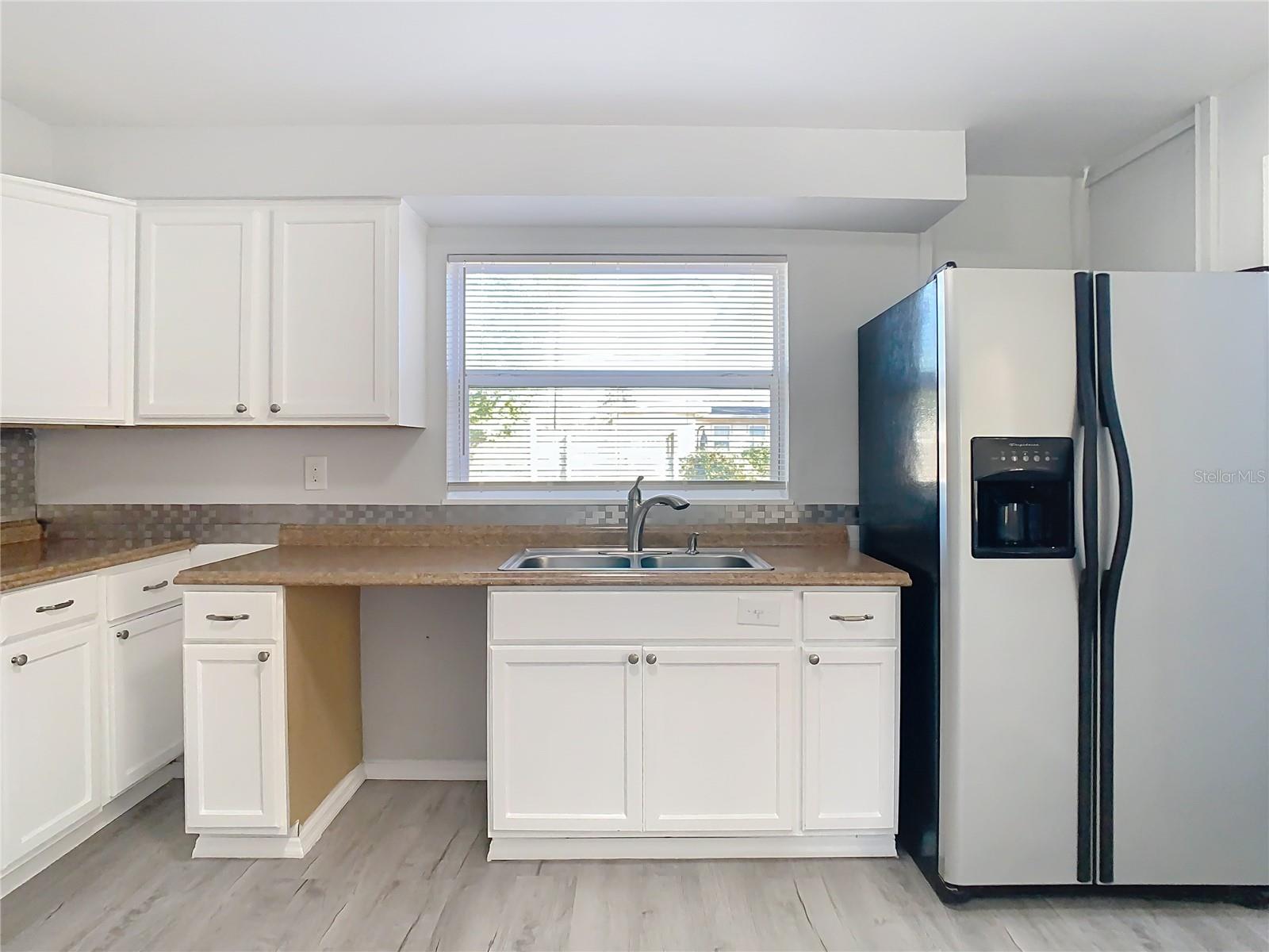 39051 MANOR DR, ZEPHYRHILLS, FL, 33542