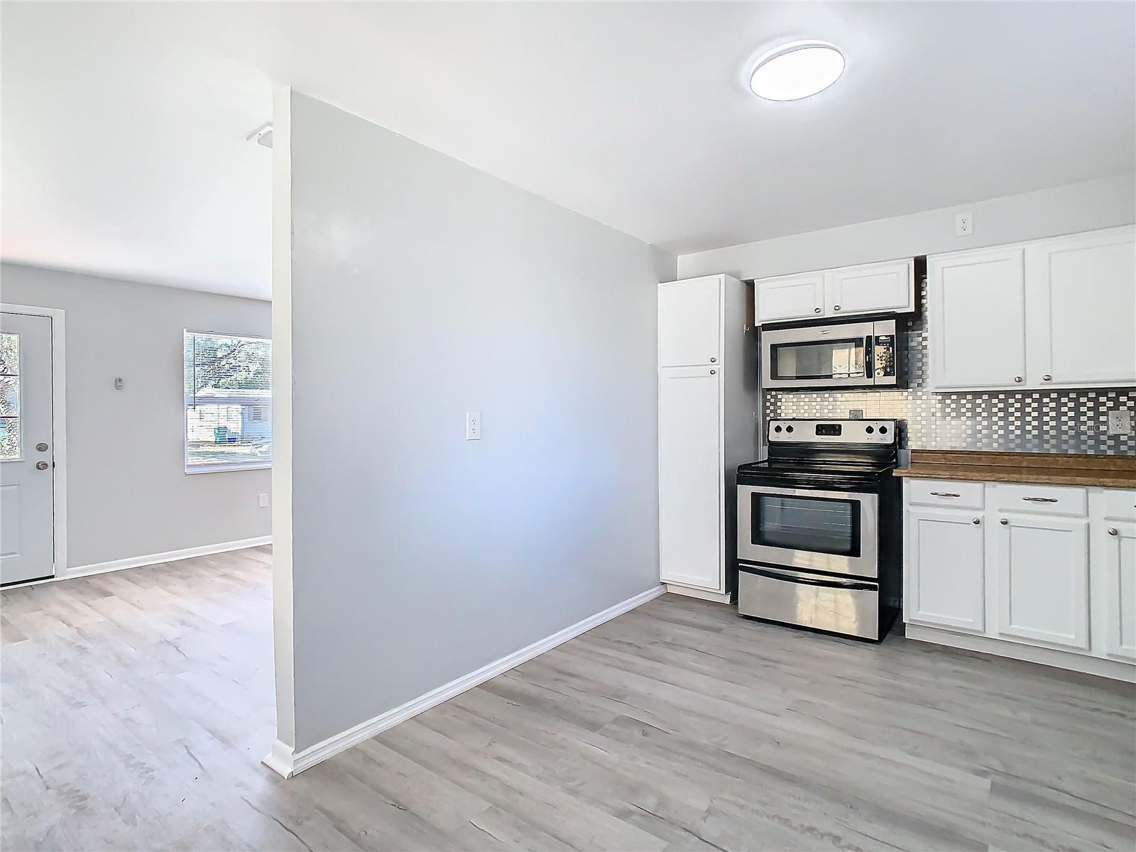 39051 MANOR DR, ZEPHYRHILLS, FL, 33542