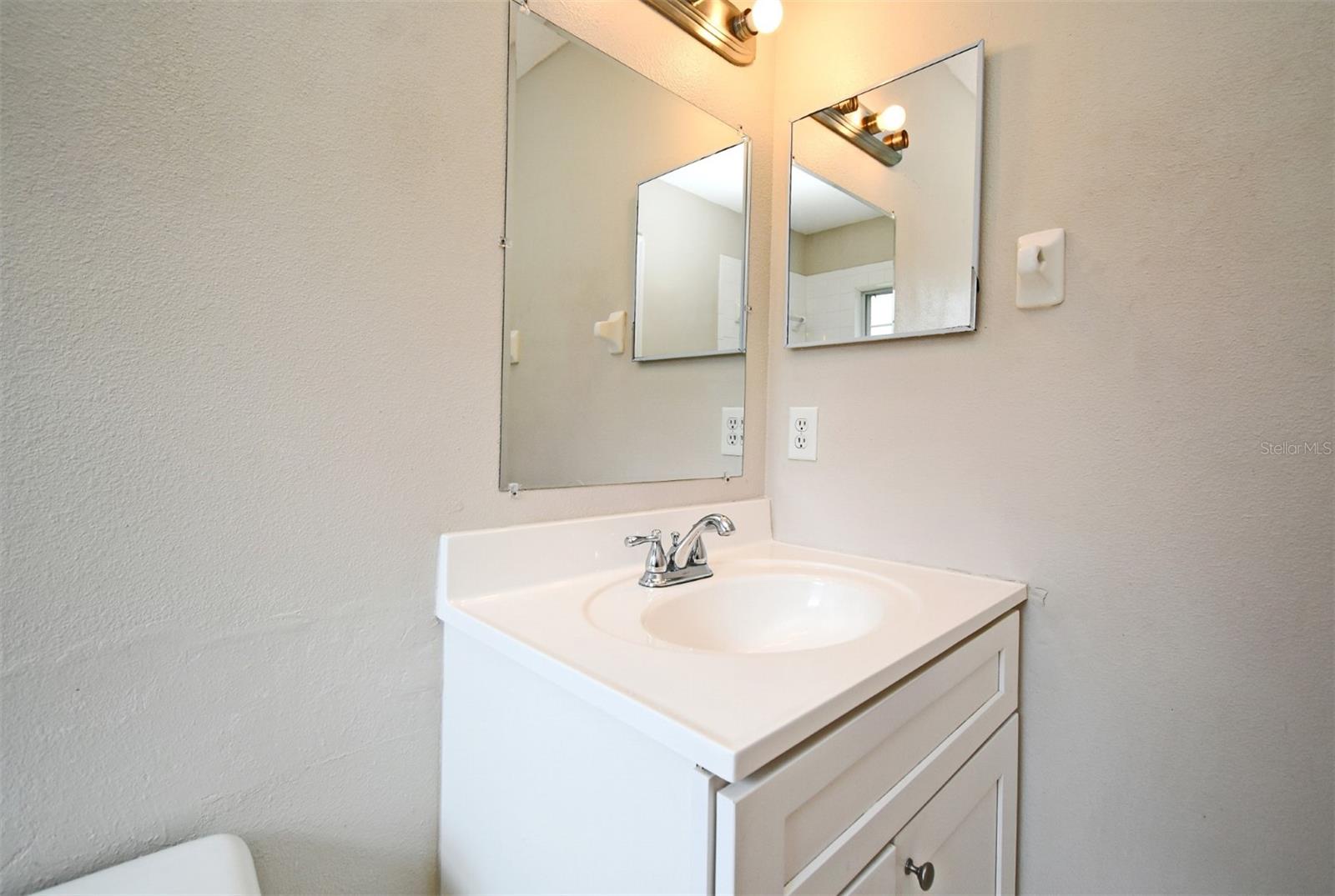 2190 CYPRESS BAY BLVD, KISSIMMEE, FL, 34743