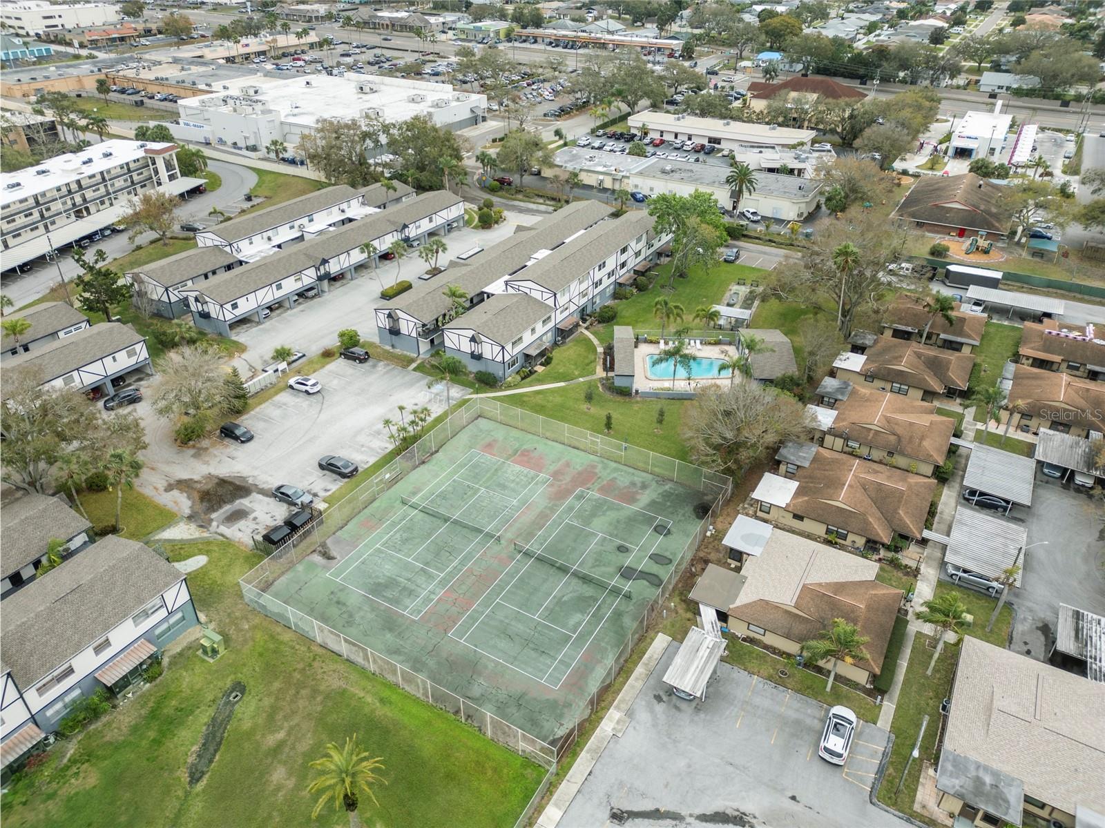 1127 KING ARTHUR CT #303, DUNEDIN, FL, 34698