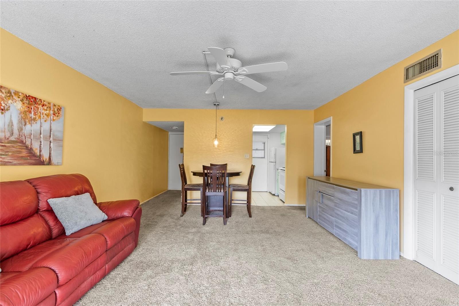 1127 KING ARTHUR CT #303, DUNEDIN, FL, 34698