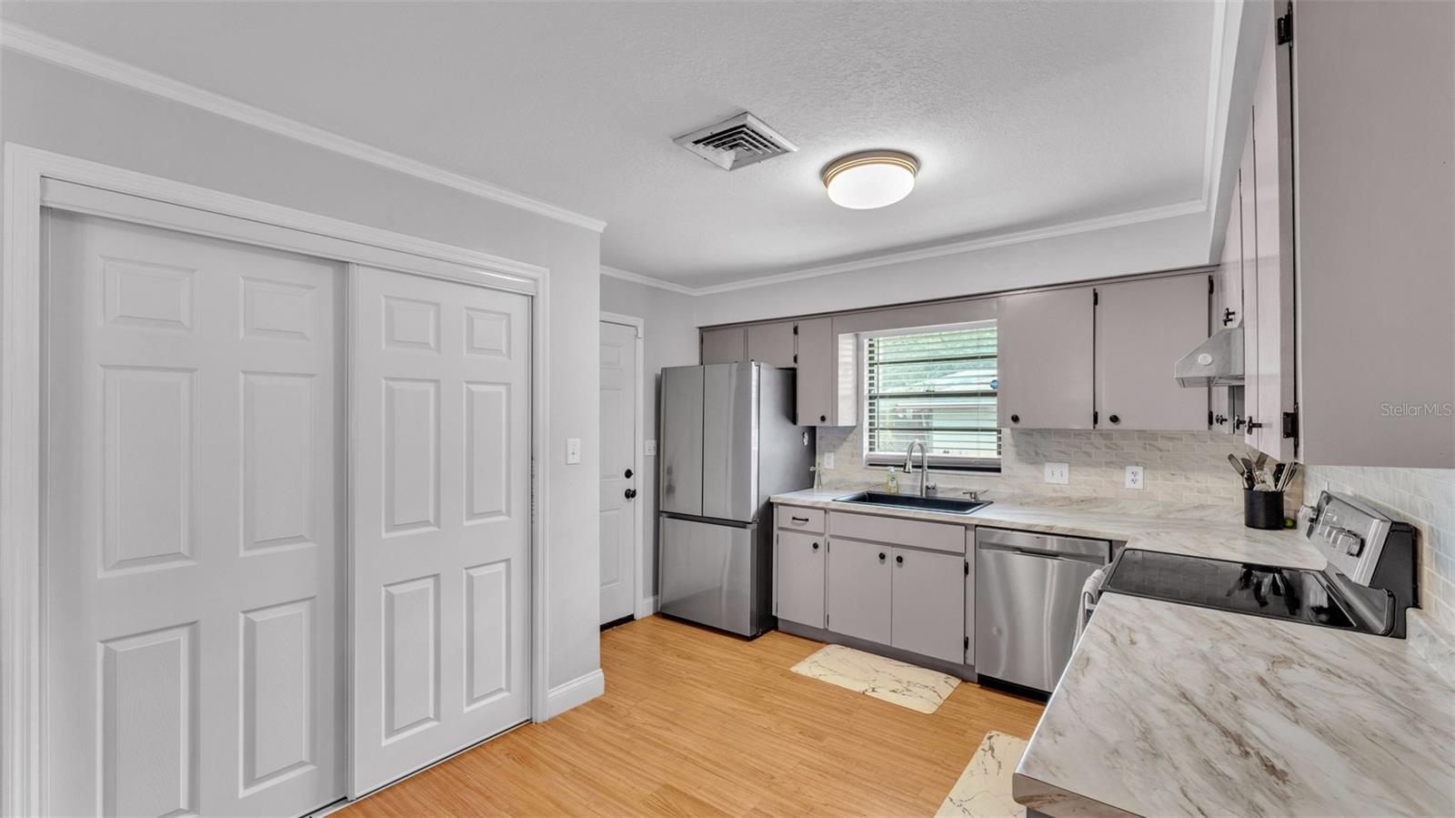 2330 PETERSON RD, LAKELAND, FL, 33812