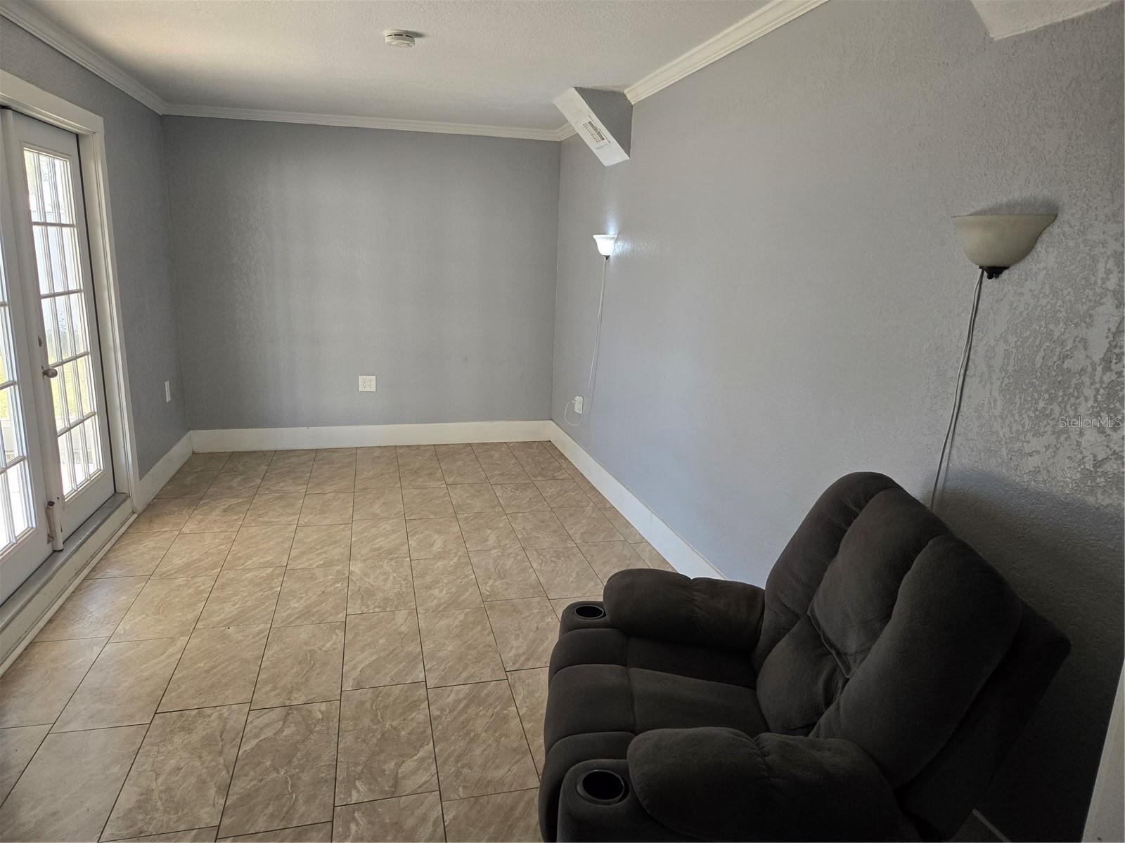 8615 NEWTON DR, PORT RICHEY, FL, 34668