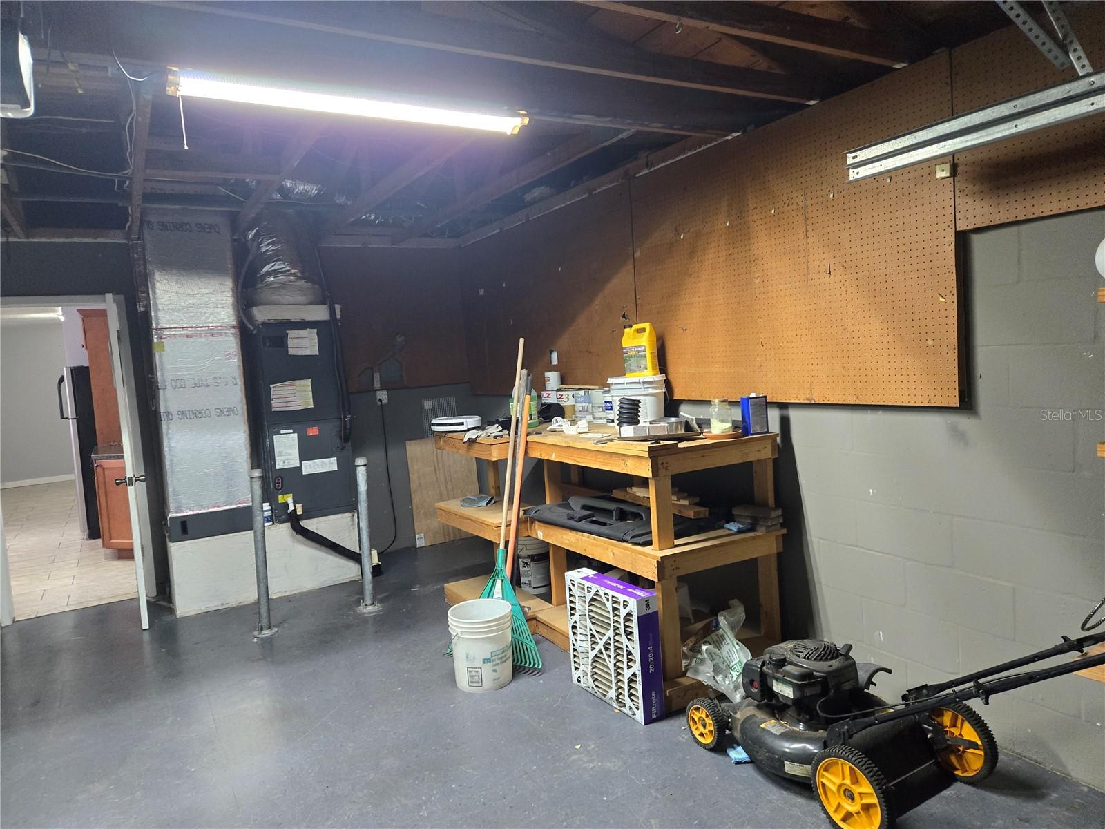 8615 NEWTON DR, PORT RICHEY, FL, 34668