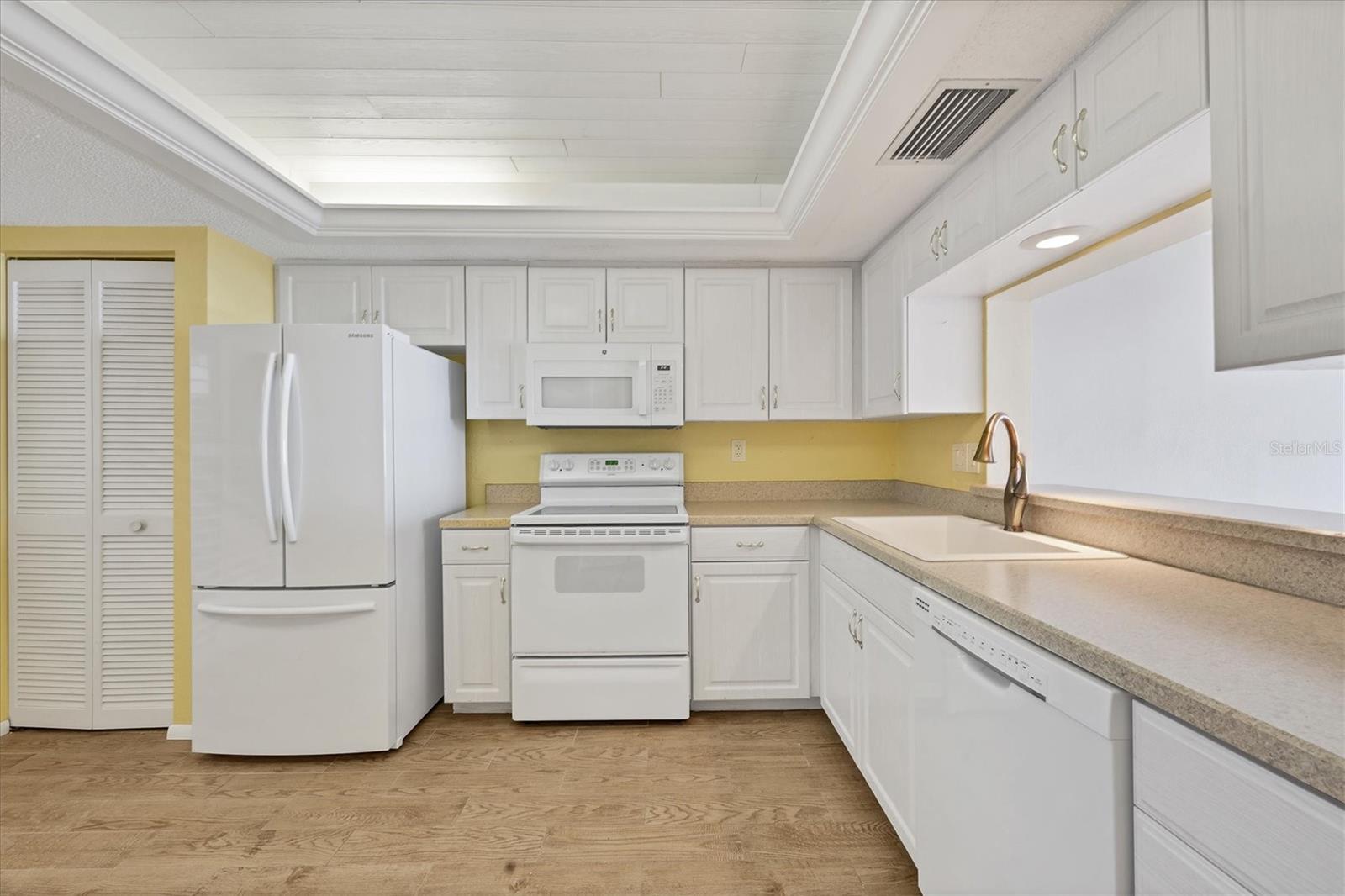 6430 SUN EAGLE LN #103, BRADENTON, FL, 34210
