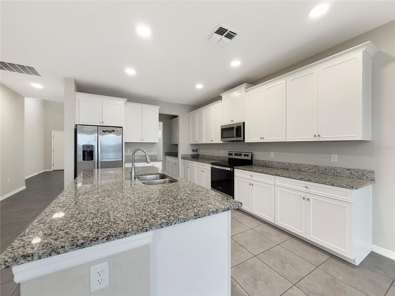 3129 MARINE GRASS DR, WIMAUMA, FL, 33598